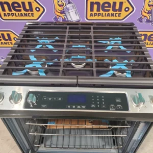 Fingerprint Resistant Stainless Steel Whirlpool 5.8 cu. ft. 5 Burner Gas Slide In Range with Air Fry WEG745H0LZ - Scratch & Dent - Minor - Image 5