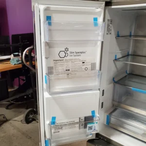 LG 26 cu. ft. Counter-Depth French Door Refrigerator in Stainless Steel with Mirror InstaView™ 3SD917 - LRYKC2606S - Scratch & Dent (Minor) - Image 11