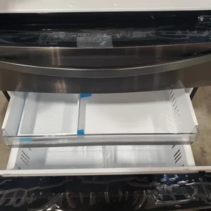 LG 23 cu. ft. Smart InstaView™ Door-in-Door® Counter-Depth Refrigerator with Craft Ice™ 3SD927 - LRMVC2306D - Open Box - Image 12