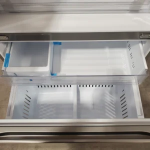 LG 25 cu. ft. Counter-Depth MAX™ with Zero Clearance™ 3-Door French Door Refrigerator with Thin Door Design 3SD698 - LF25Z6211S - Scratch & Dent (Minor) - Image 5