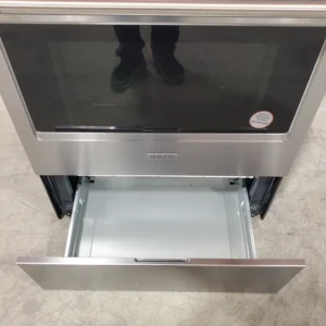 Maytag 5.3 cu. ft. Electric Range With Grill Mode 7SD709 - MFES8030RZ - Scratch & Dent (Minor) - Image 7