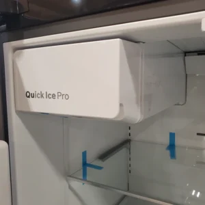 Bosch Fastest Ice Maker Standard-Depth 300 Series 26-cu ft 3 -Door Smart Compatible French Door Refrigerator with Ice Maker with Water and Ice Dispenser in Stainless Steel 3SD897 - B36FD31ENS - Open Box - Image 5