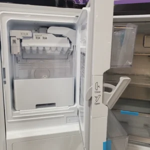 LG 23 cu. ft. Smart InstaView™ Door-in-Door® Counter-Depth Refrigerator with Craft Ice™ 3SD927 - LRMVC2306D - Open Box - Image 9